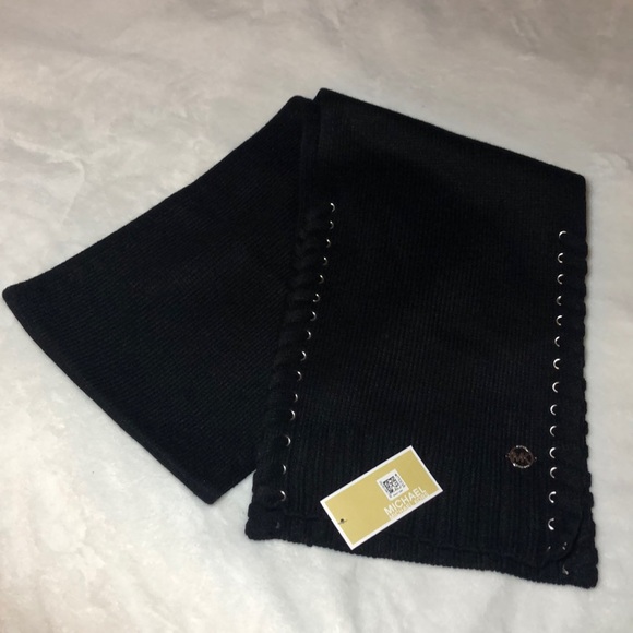 NWT Michael Kors Scarf - Picture 1 of 3